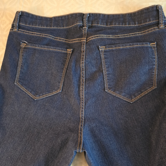 Old Navy Jeans - Picture 2 of 5